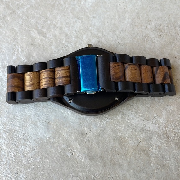 WOOD watch for men battery water resistant hand crafted - Picture 5 of 7
